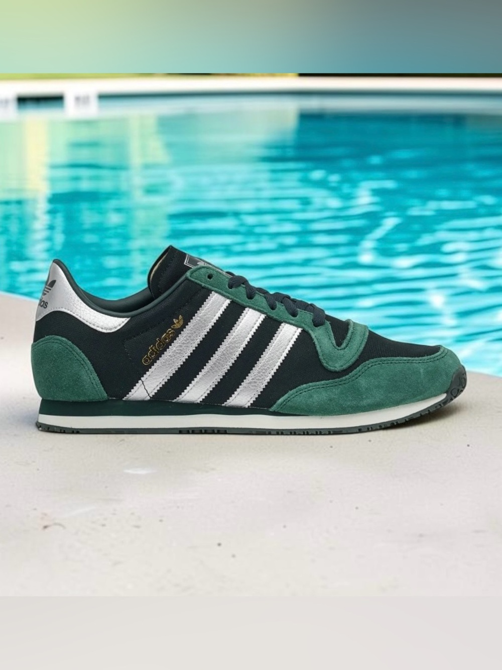 Adidas Galaxy OG Size 9 Men/ Size 10 Women